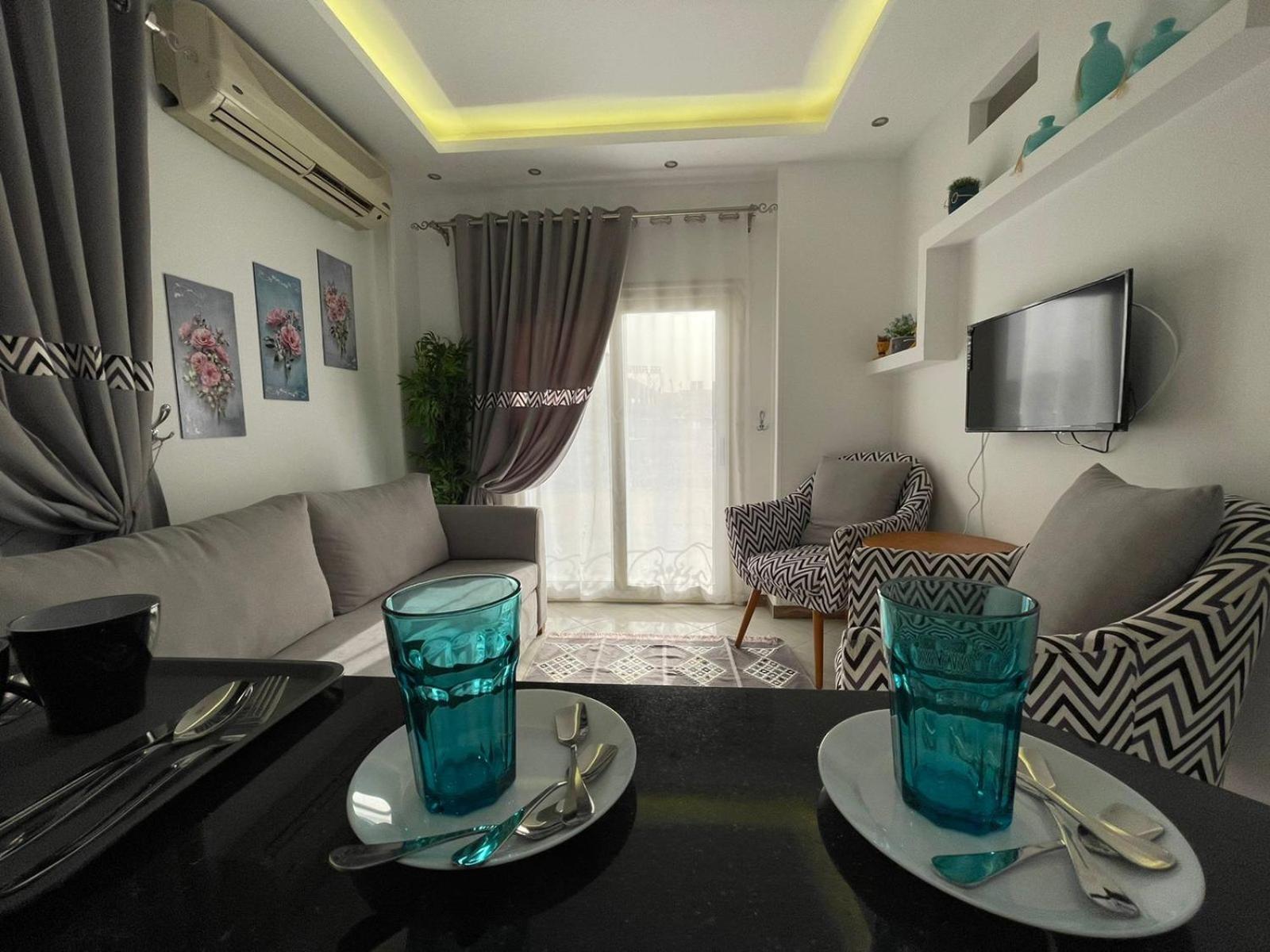شقة في قلب القاهرة الجديدة تطل على شارع التسعين الشمالي Exterior foto