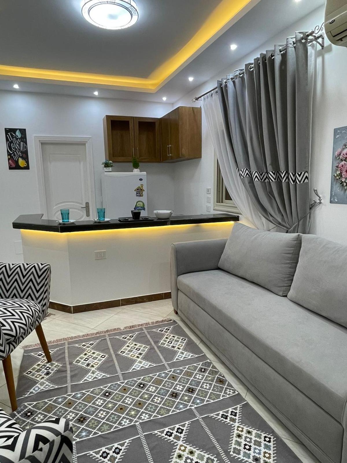 شقة في قلب القاهرة الجديدة تطل على شارع التسعين الشمالي Exterior foto