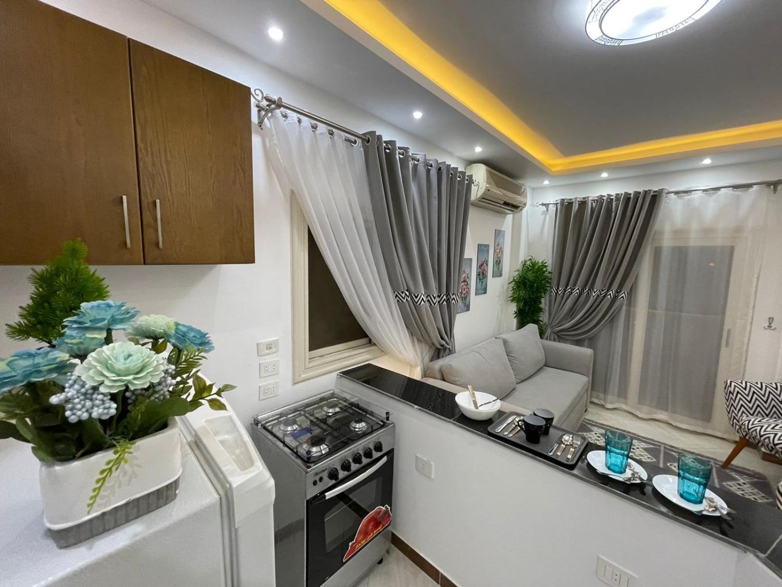 شقة في قلب القاهرة الجديدة تطل على شارع التسعين الشمالي Exterior foto