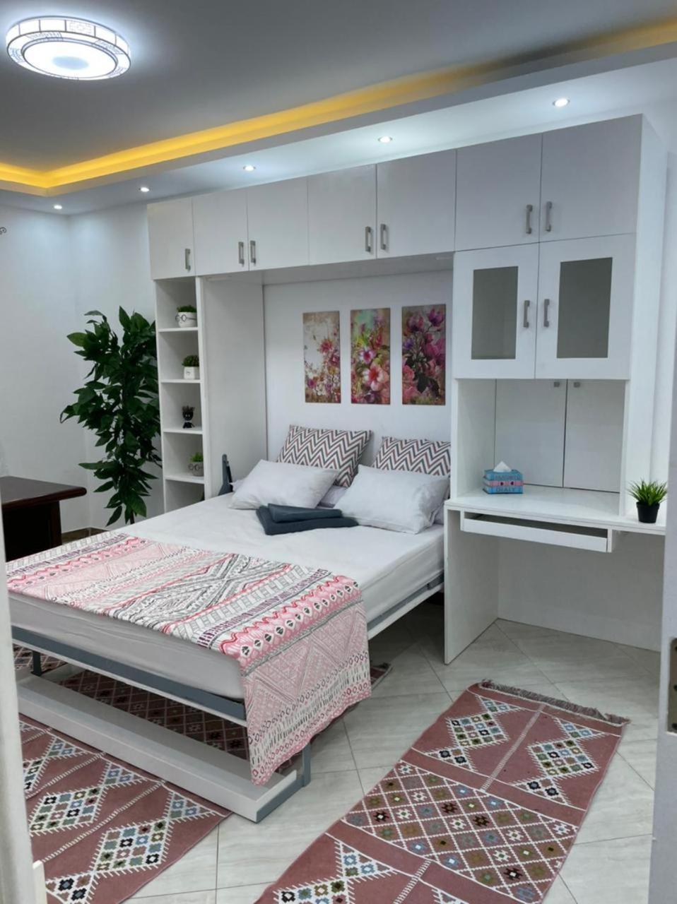 شقة في قلب القاهرة الجديدة تطل على شارع التسعين الشمالي Exterior foto