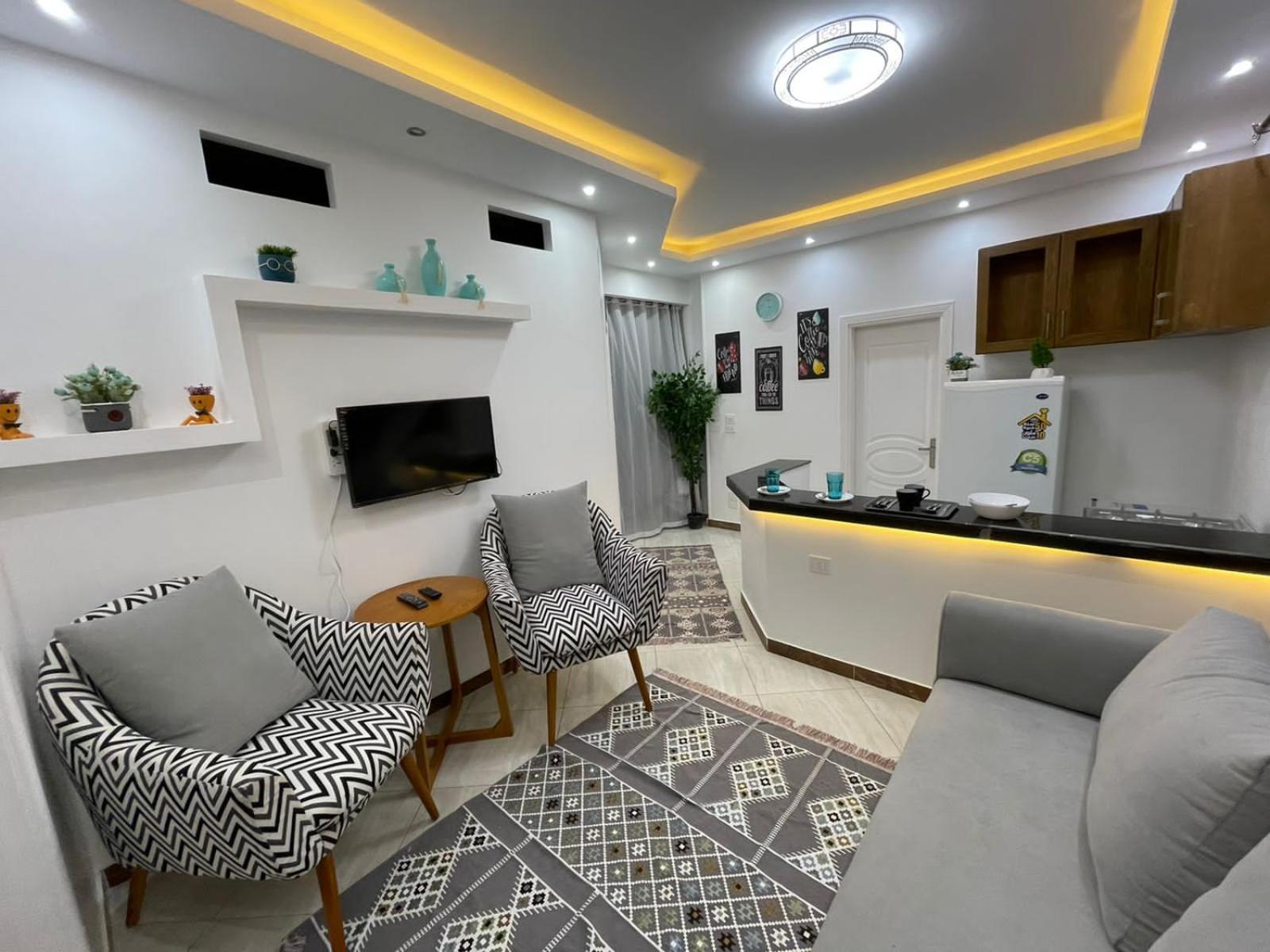 شقة في قلب القاهرة الجديدة تطل على شارع التسعين الشمالي Exterior foto